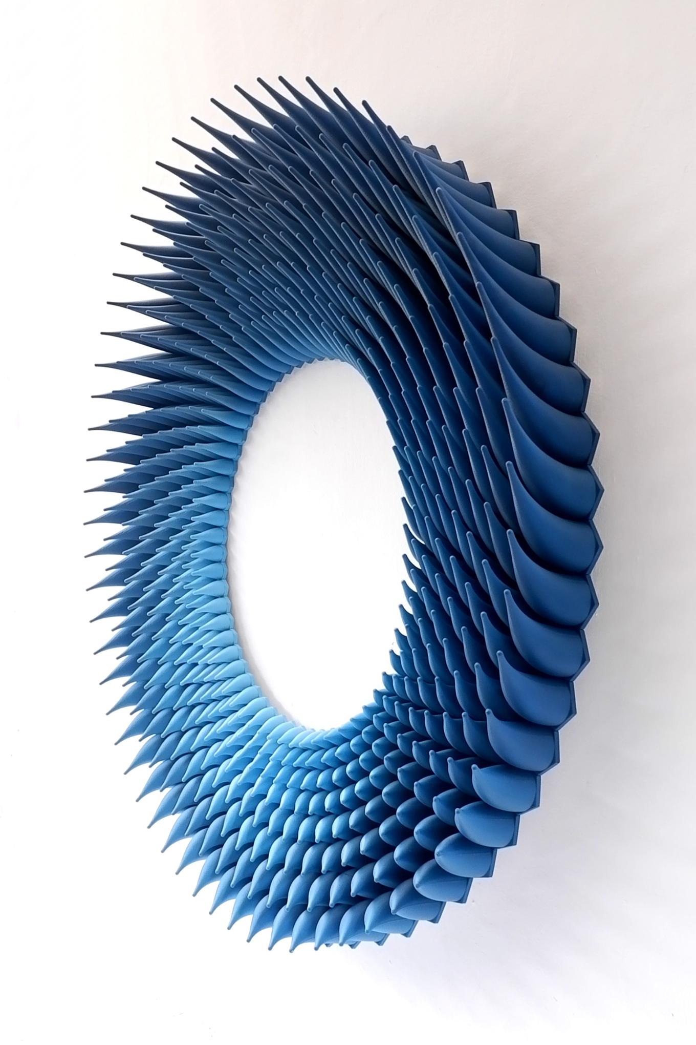 Jagged Loop | Herschel Shapiro | Modern Dimensional 3D Wall Art Mosaic